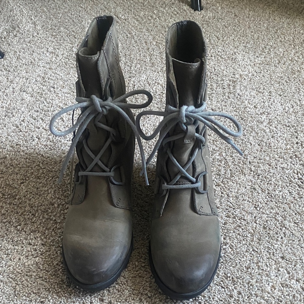 Sorel Women's Gray Combat Boots